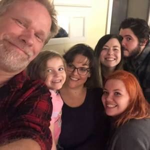 Meet your Posher, Dee dee